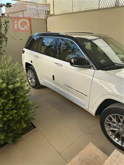 جیپ گراند شیرۆکی